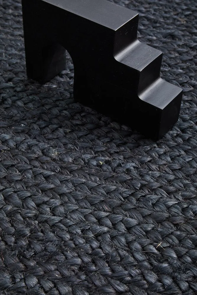 Bondi Oval Rug (Black) by Rug Culture