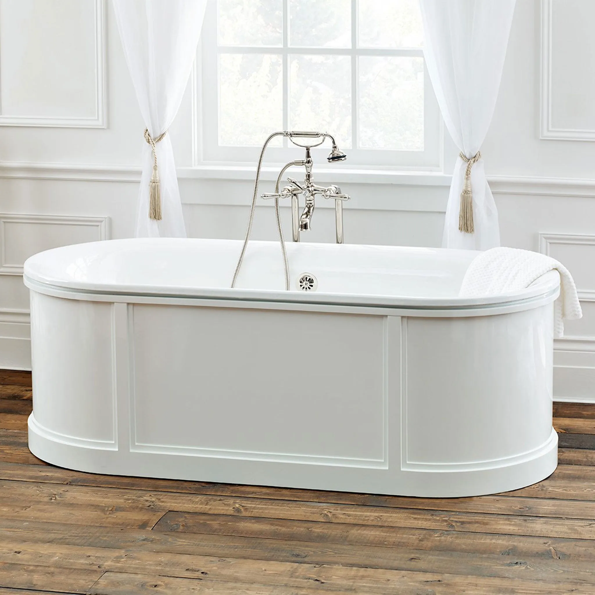 Cheviot Bathtub Buckingham