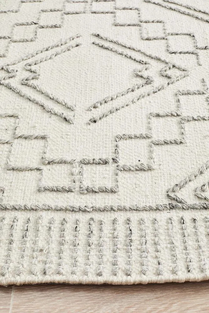 Hudson 802 Rug (Ivory) by Rug Culture