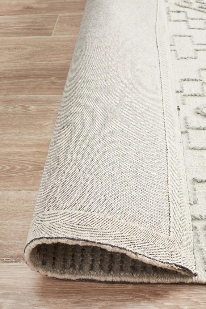 Hudson 802 Rug (Ivory) by Rug Culture