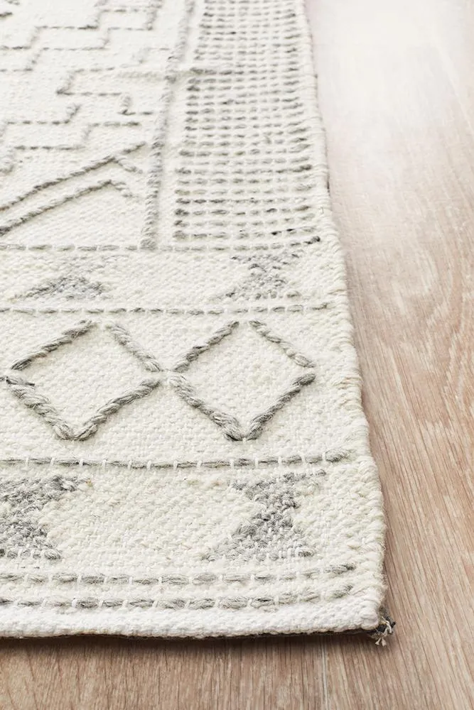 Hudson 802 Rug (Ivory) by Rug Culture