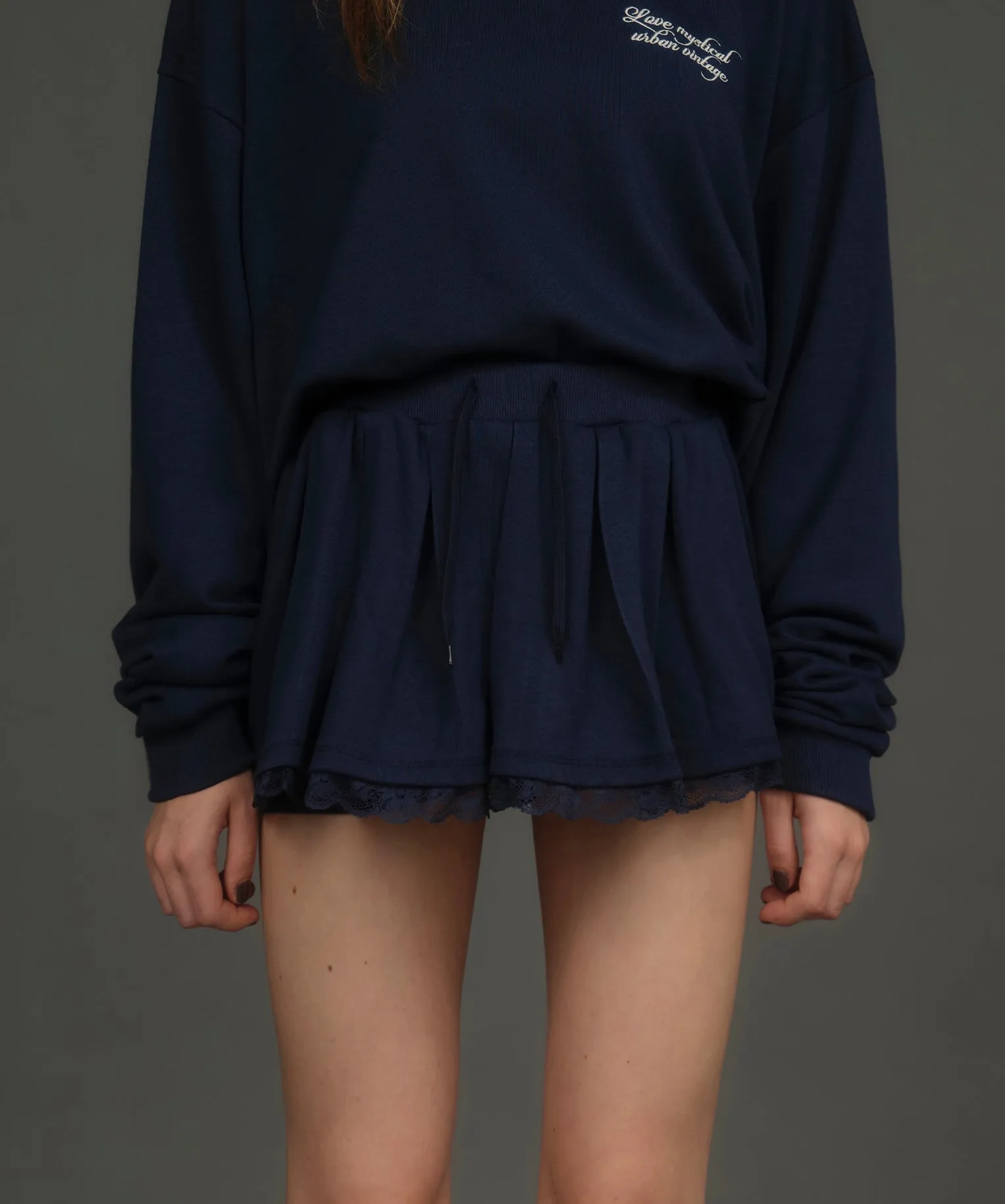 Lace layered sweat pleats skirt