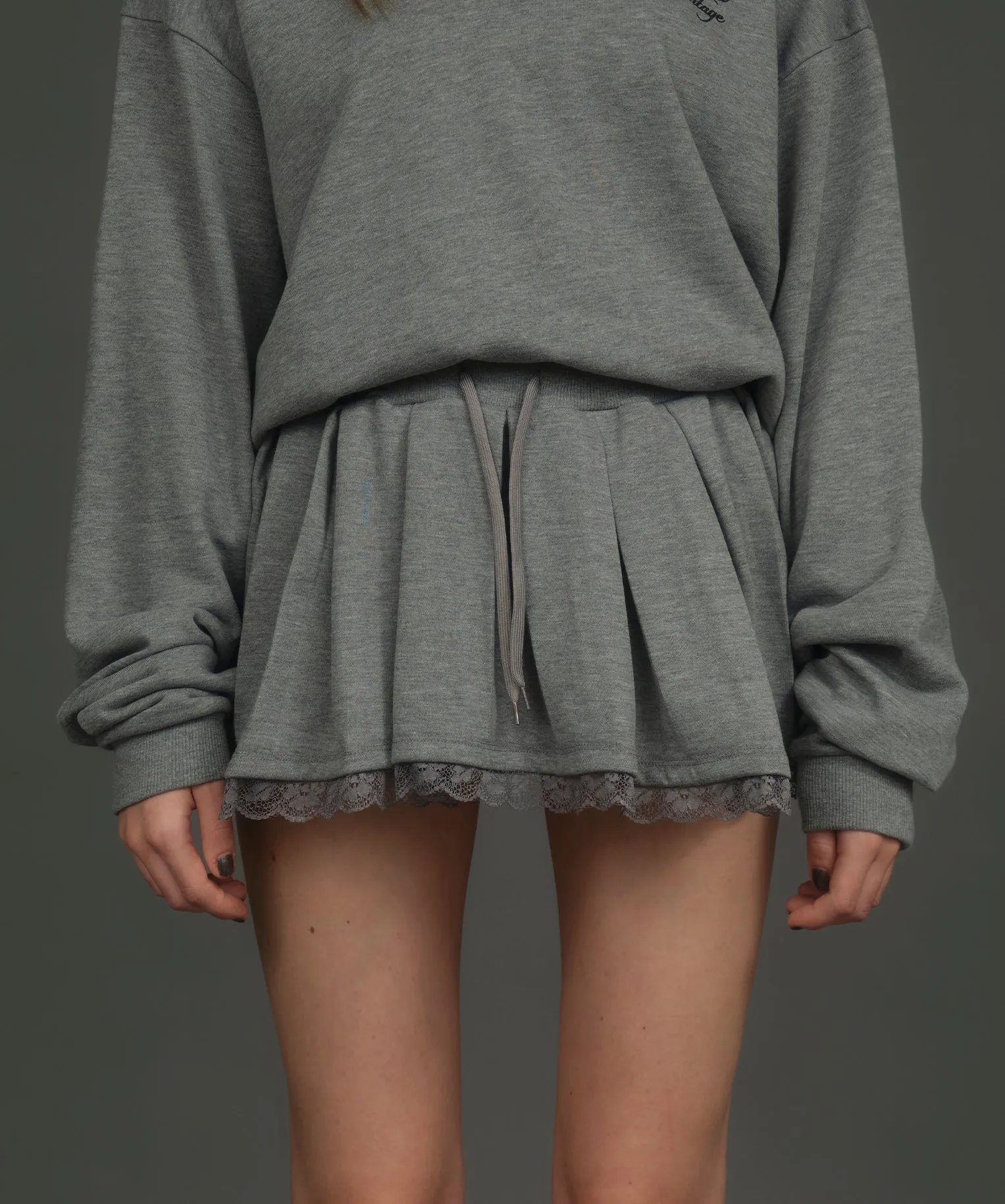 Lace layered sweat pleats skirt