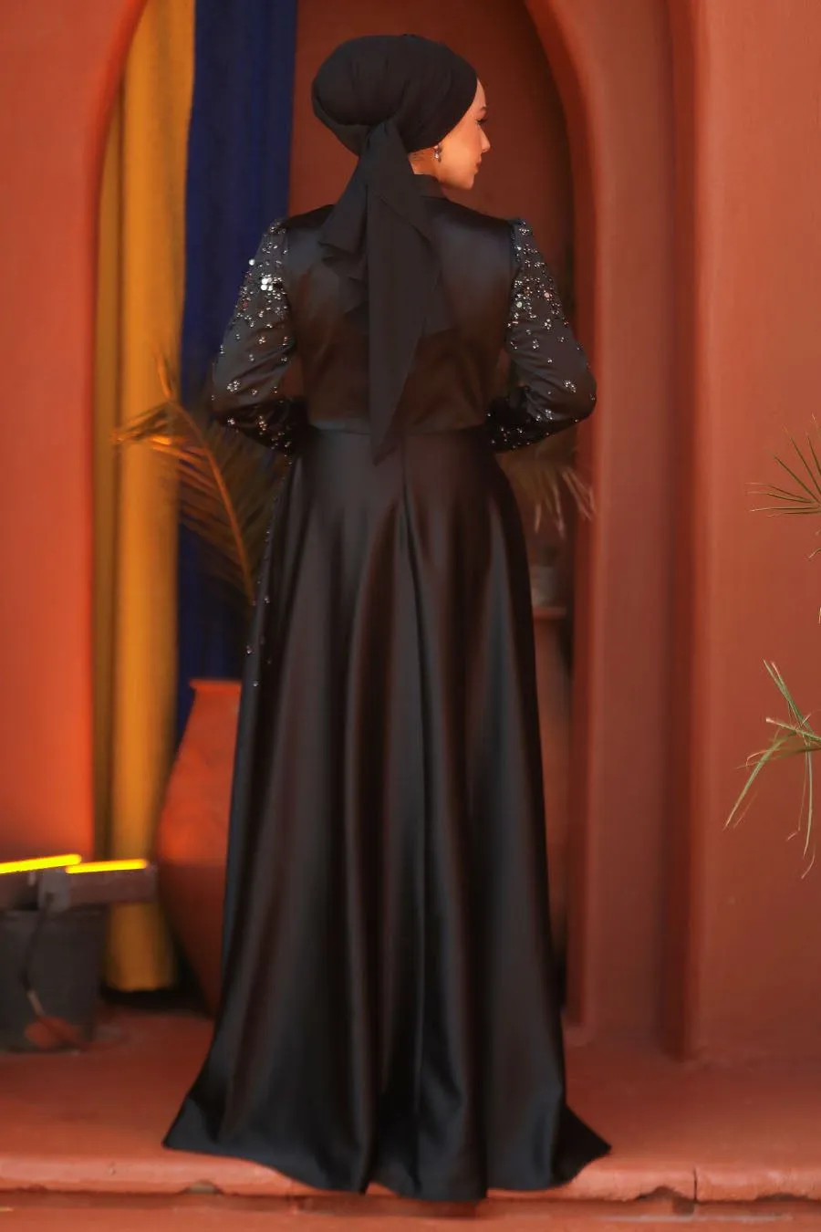 Long Maxi Dress gracefully accommodates Hijab while maintaining a chic and sophisticated look- Black