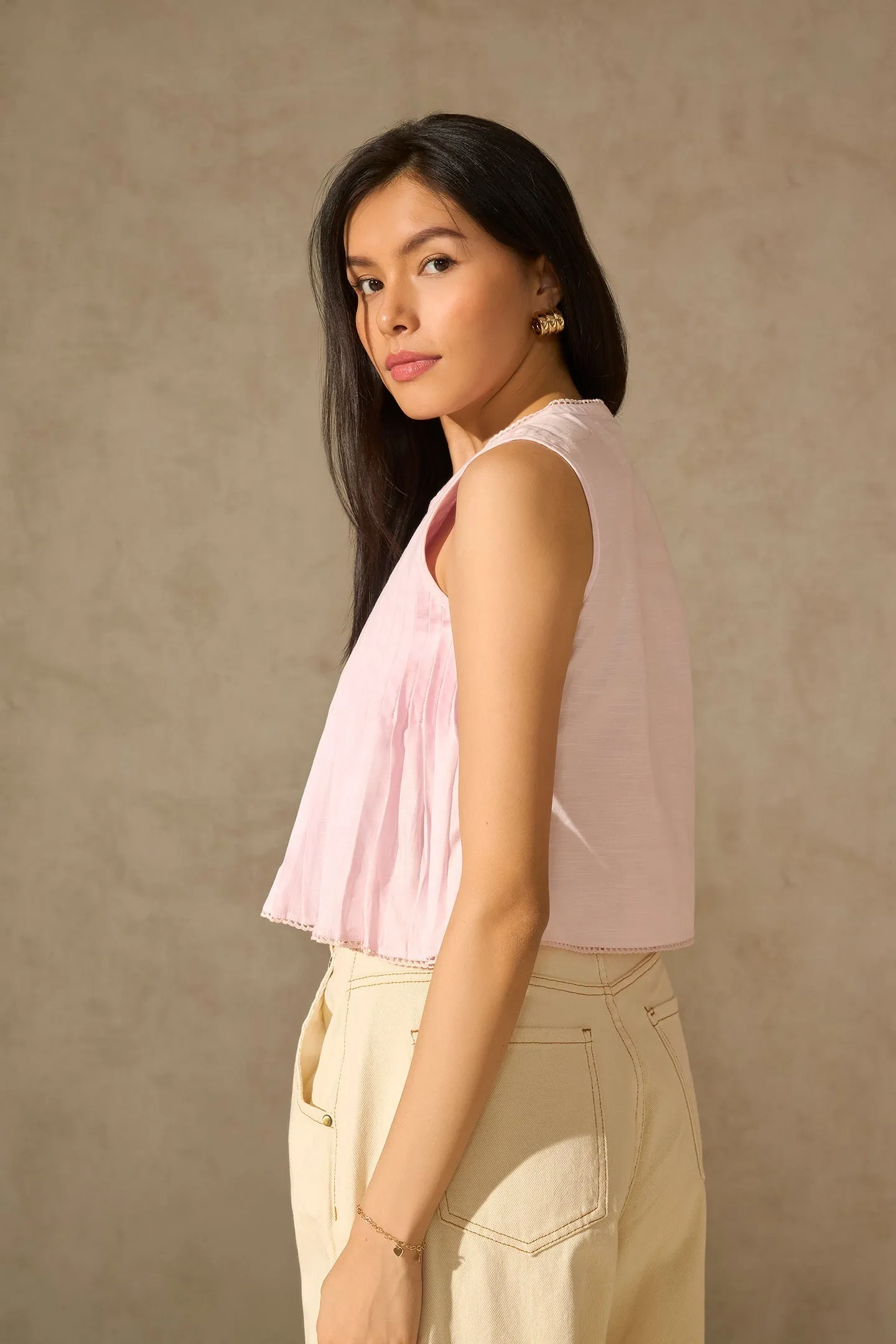 Mila|Cotton Button-Up Pleated Top
