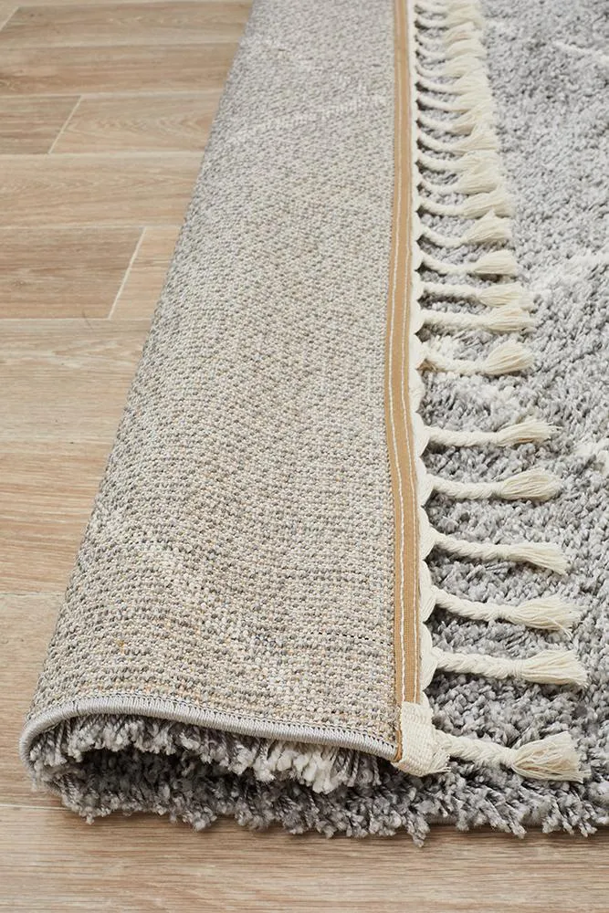 Saffron 22 Rug (Silver) by Rug Culture
