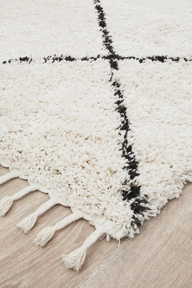 Saffron 22 Rug (White) by Rug Culture