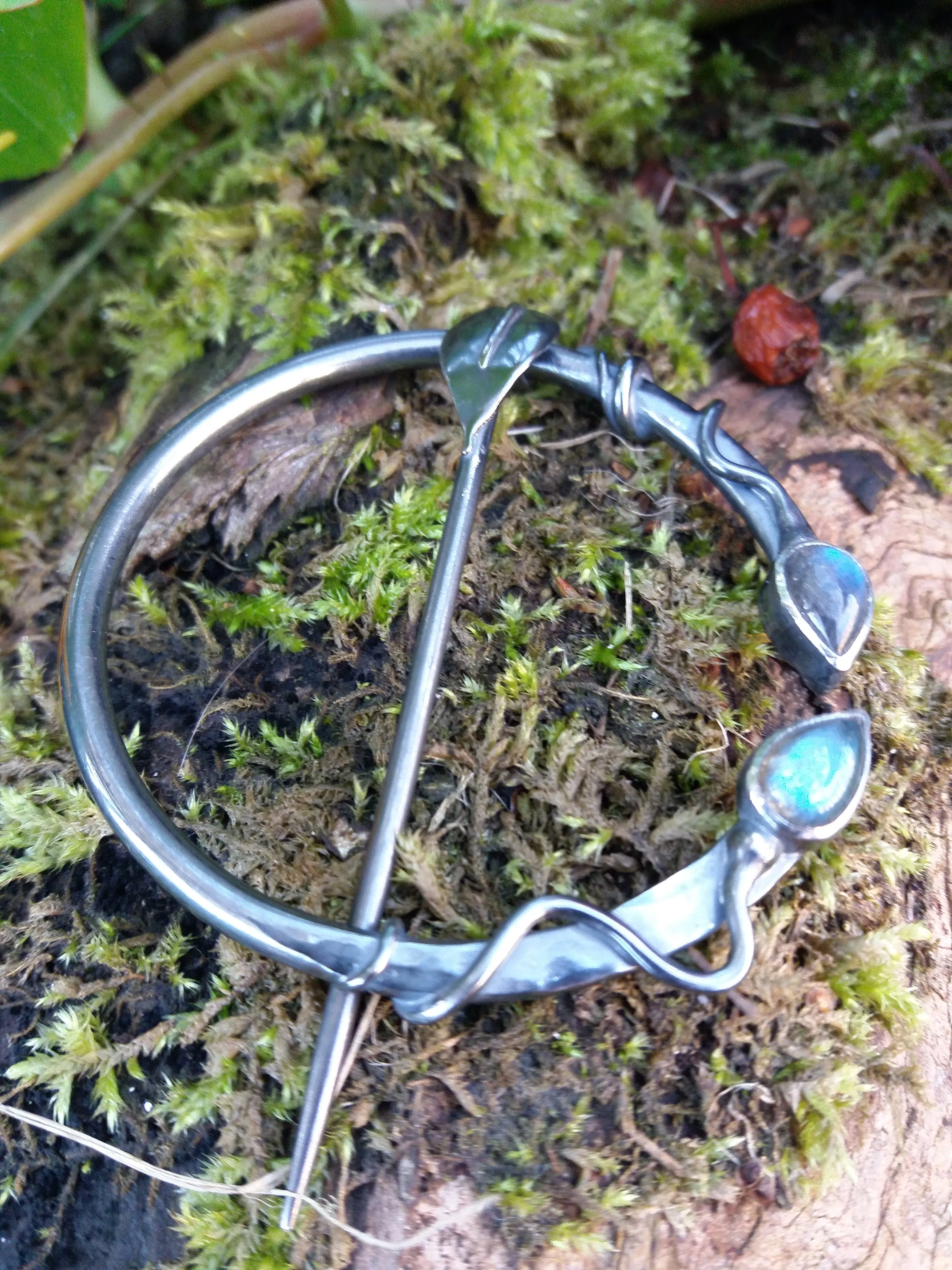 Tendrils and Teardrops Penannular Pin