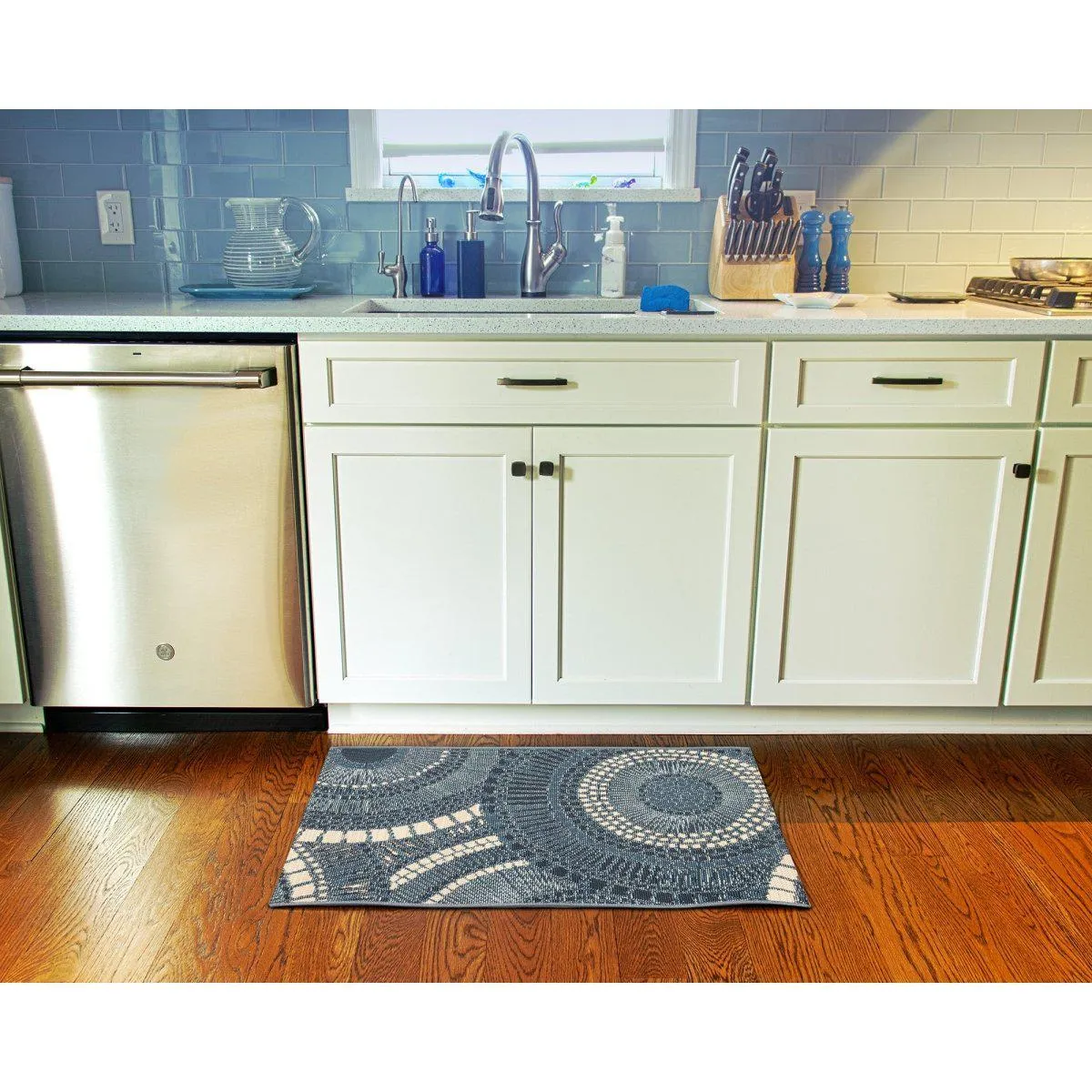 Trans-Ocean ESENCIA Indoor/Outdoor Power Loomed Latex Back Non Slip Mat  - Delft