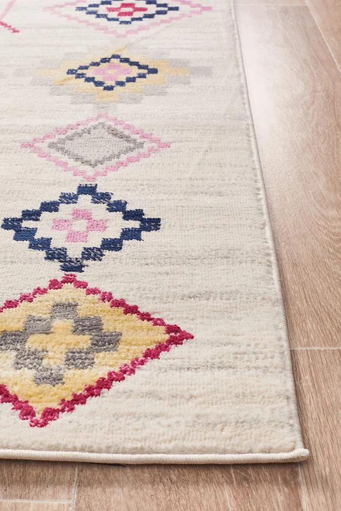 Zanzibar 760 Rug (White) by Rug Culture