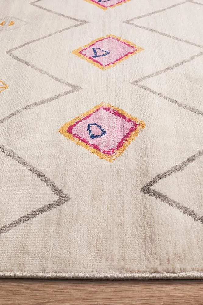 Zanzibar 763 Rug (White) by Rug Culture